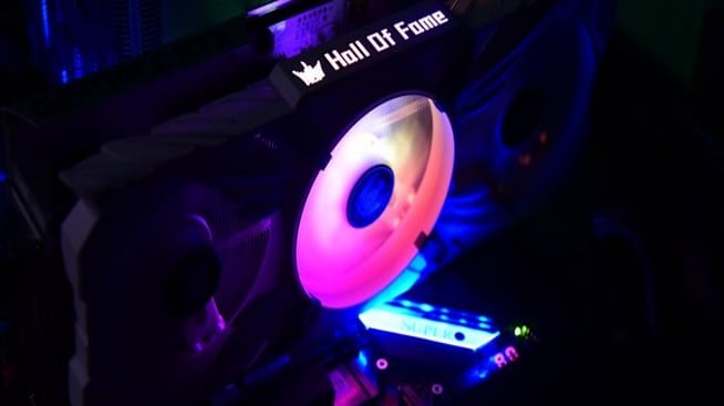 Vignette : Revue de produit - PC硬件实验室 篇三十二：服务器主板，打游戏更快？美超微C9Z790-CGW与RTX3070TI实战3A大作 !