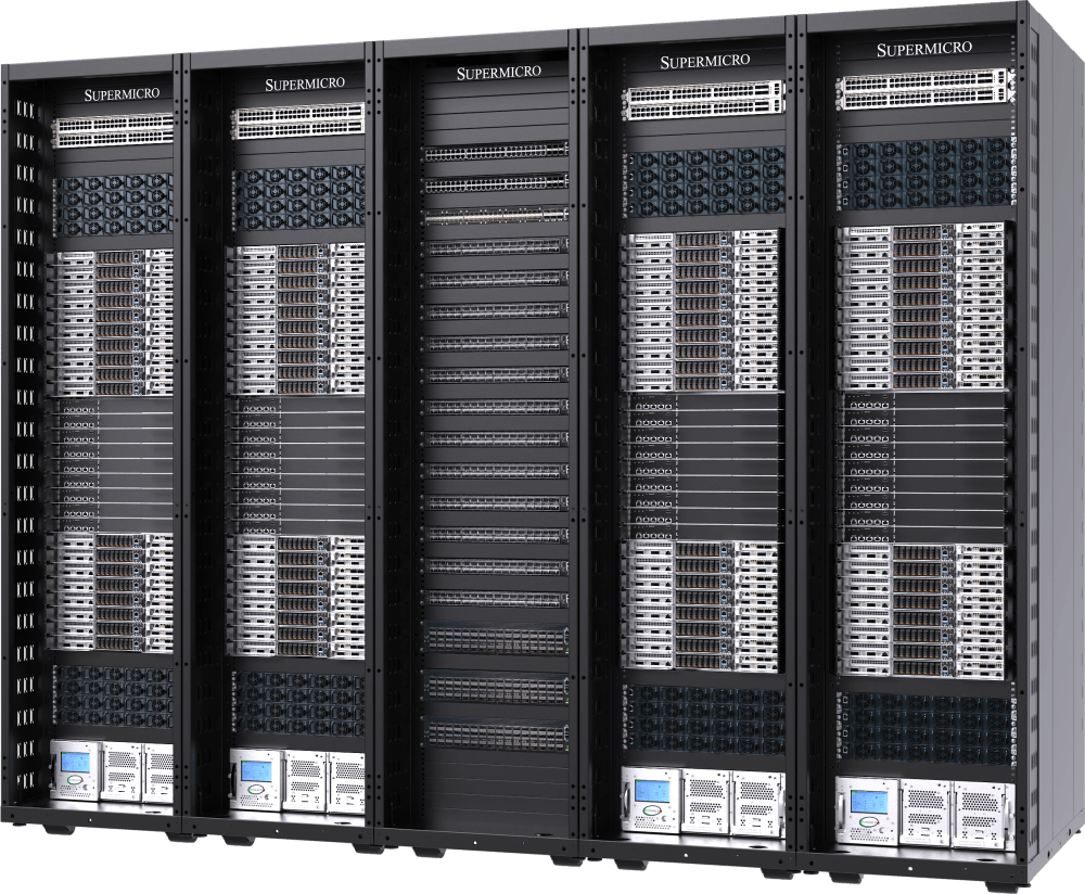 72 Supermicro auf Basis des NVIDIA® GB300 Grace Blackwell Superchip in 5 Racks